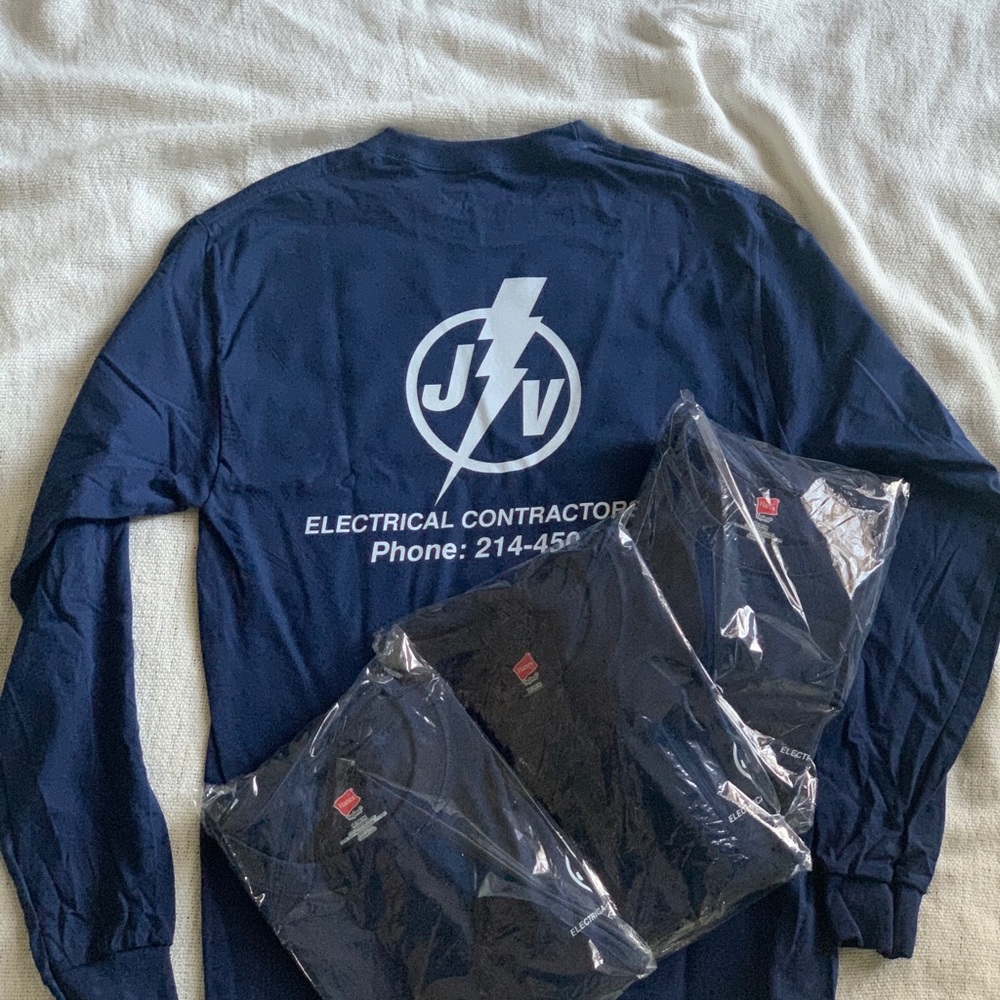 Custom apparel - Picture 4 of 7